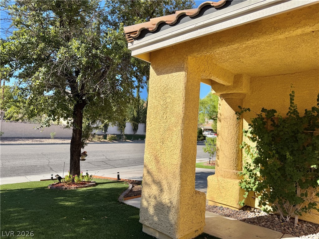 Photo 5 of 9232 Sun Rose Avenue