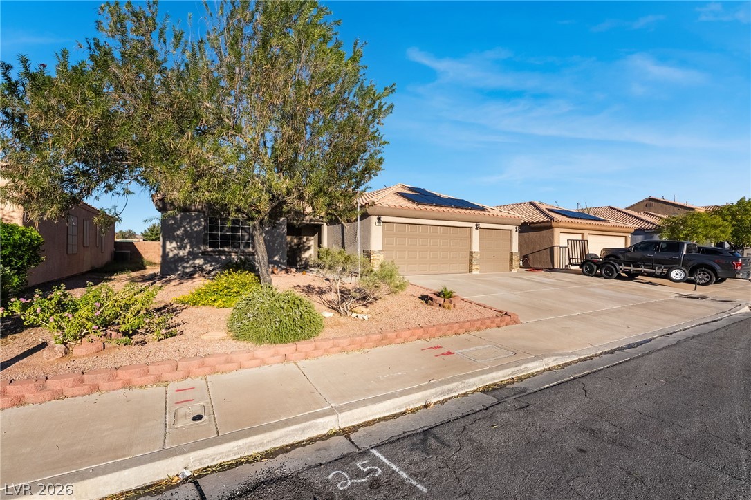 Photo 2 of 969 High Plains Drive