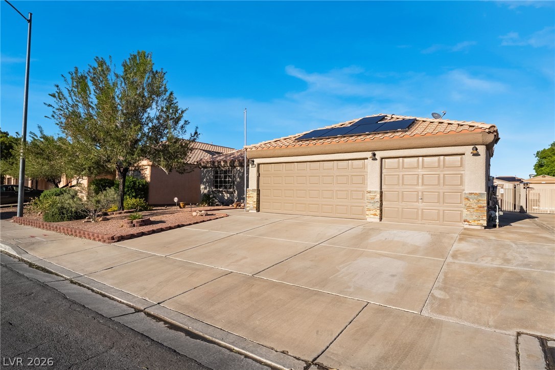 Photo 3 of 969 High Plains Drive