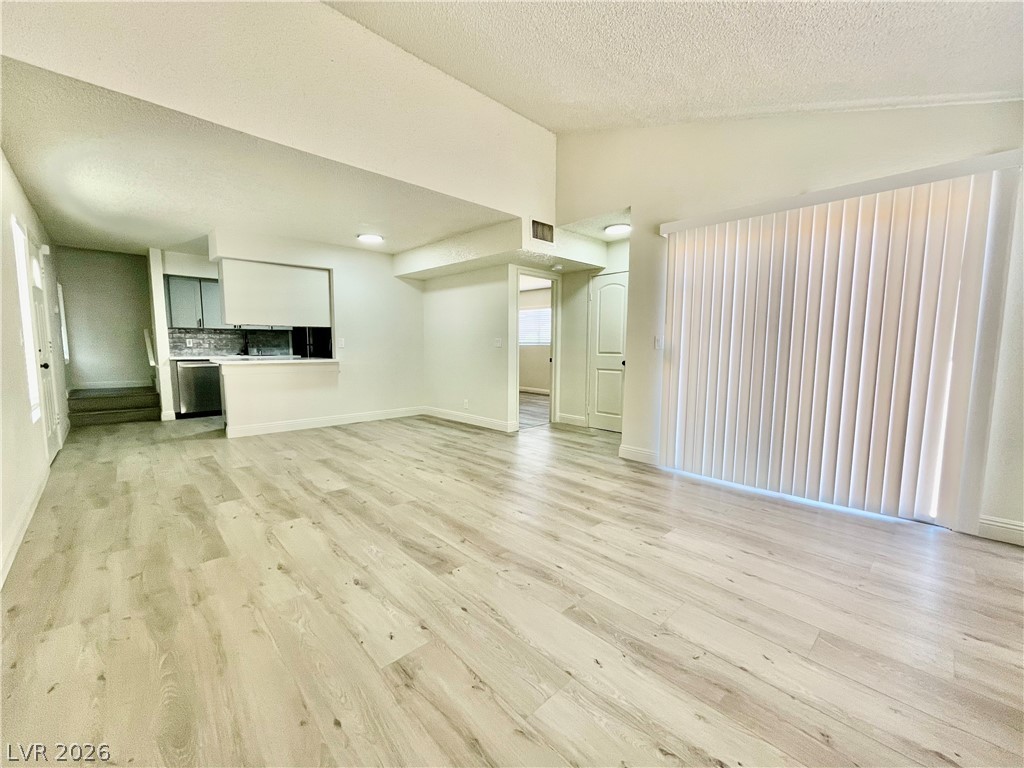 Photo 6 of 32, 5187 Greene Lane