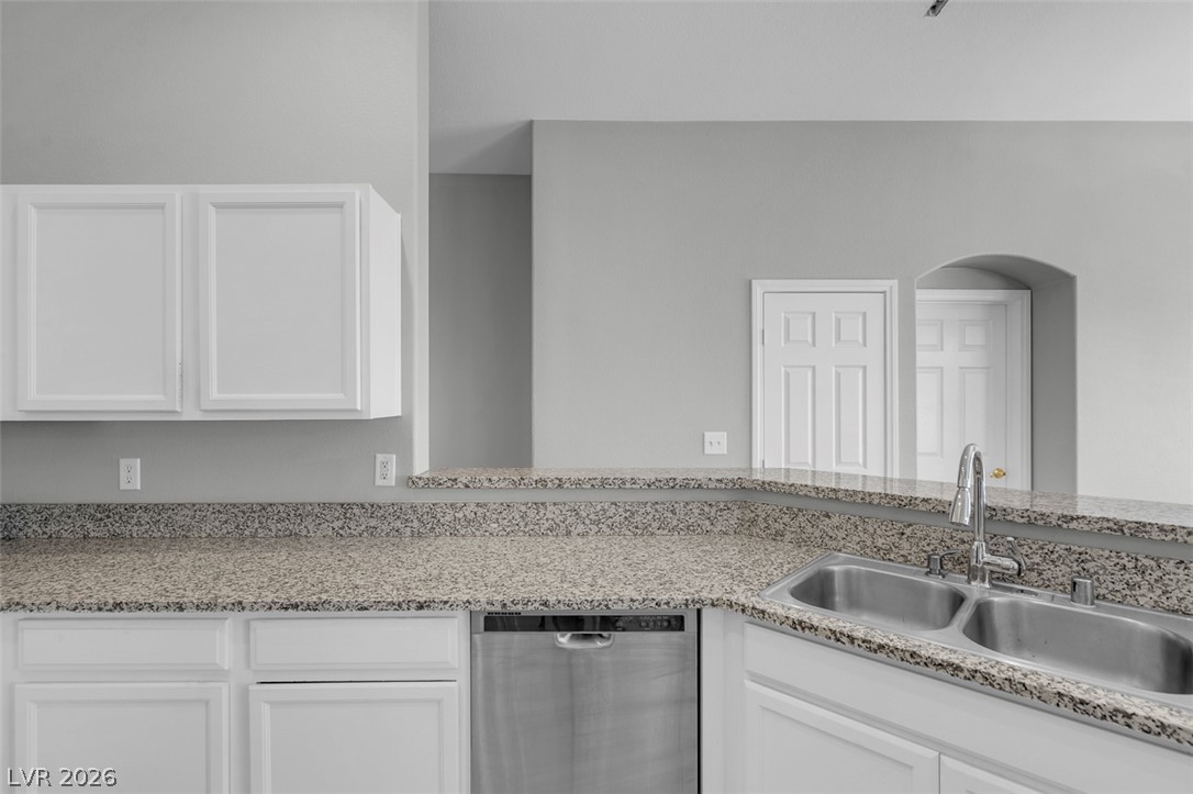 Photo 15 of 42, 6097 Slow Bob Street #101