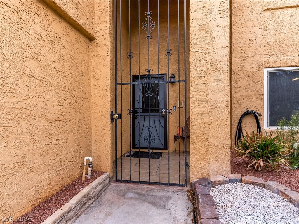Photo 5 of 513 Dolores Drive