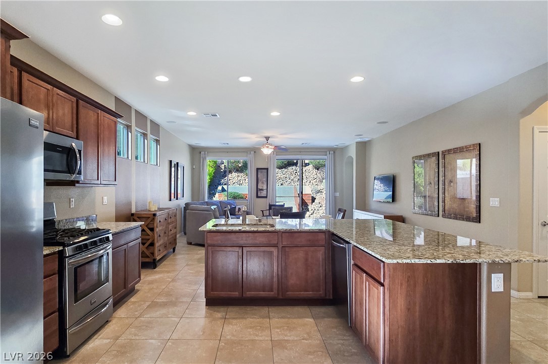 Photo 10 of 41, 2110 Hunt Woods Court