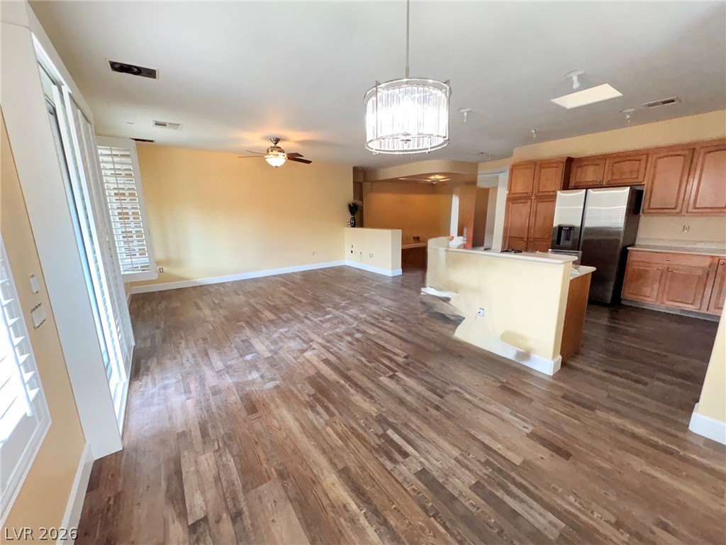 Photo 3 of 5105 Vincitor Street