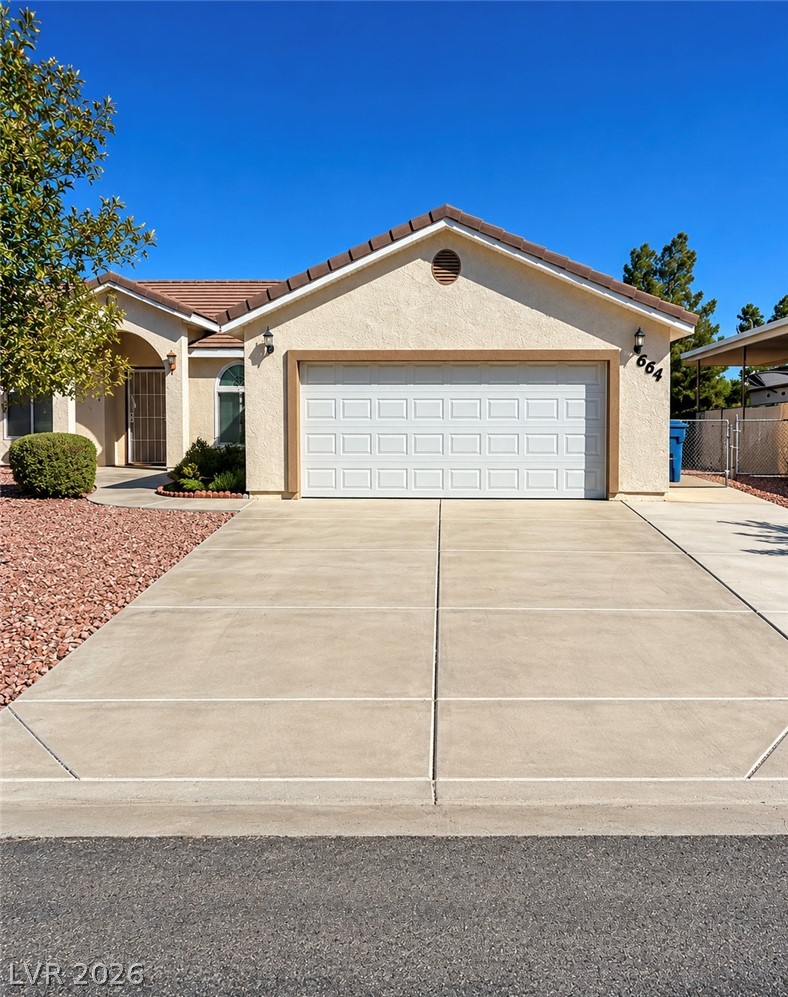 664 Lillian Condie Road, Overton