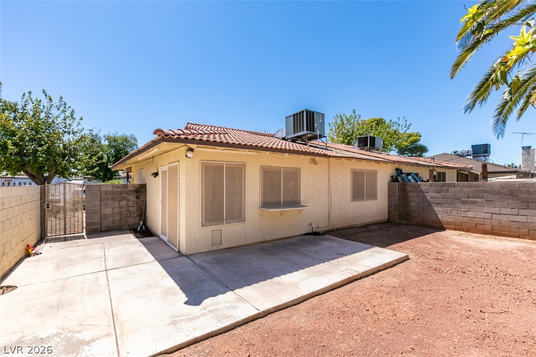 Photo 35 of 39, 3422 Pecos Way