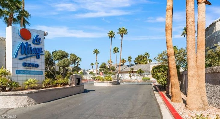 Photo 2 of 6250 W Flamingo Road #139