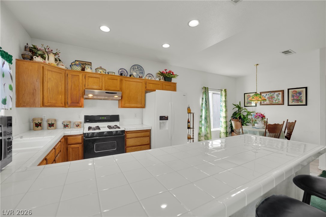 Photo 11 of 34, 602 Coolidge Avenue