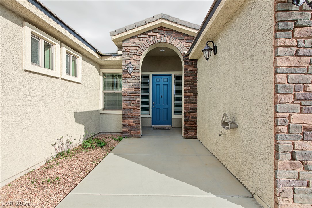 Photo 2 of 1532 Paintbrush Way