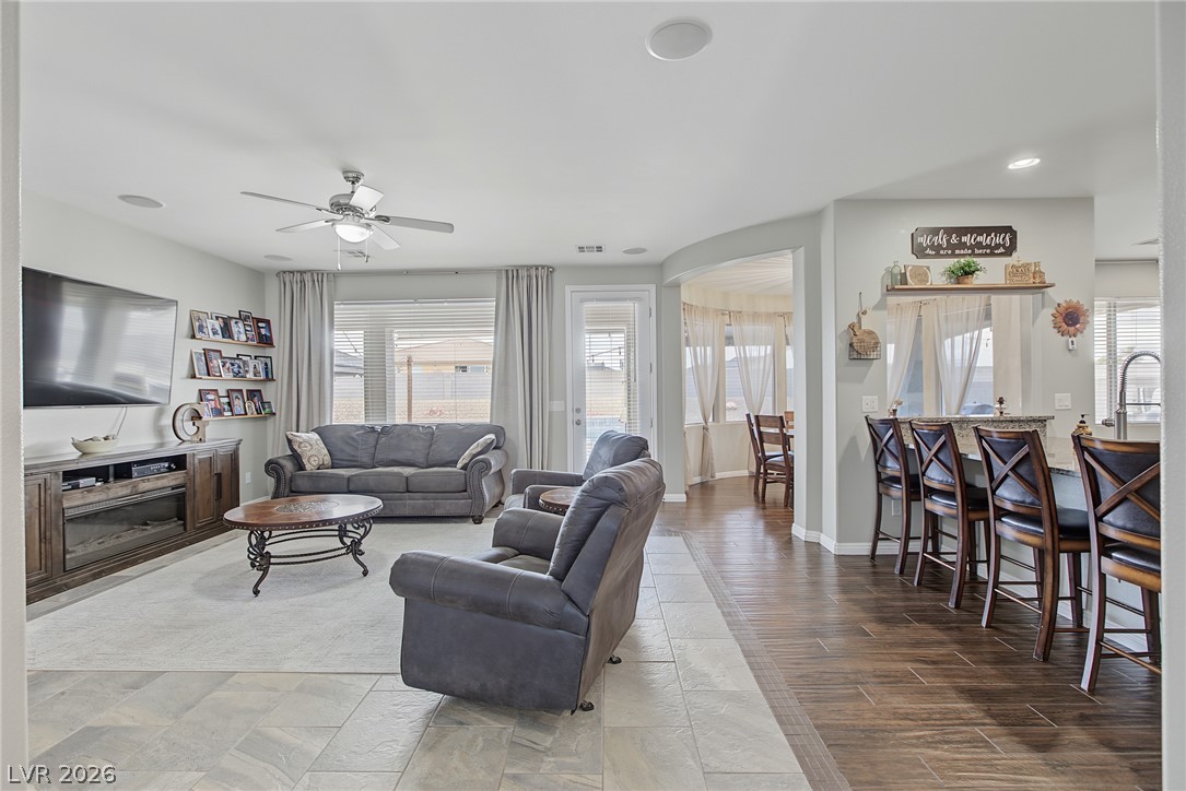 Photo 9 of 43, 1532 Paintbrush Way