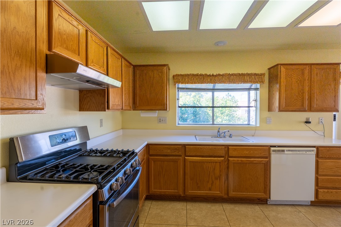 Photo 7 of 37, 9624 Buckhorn Drive