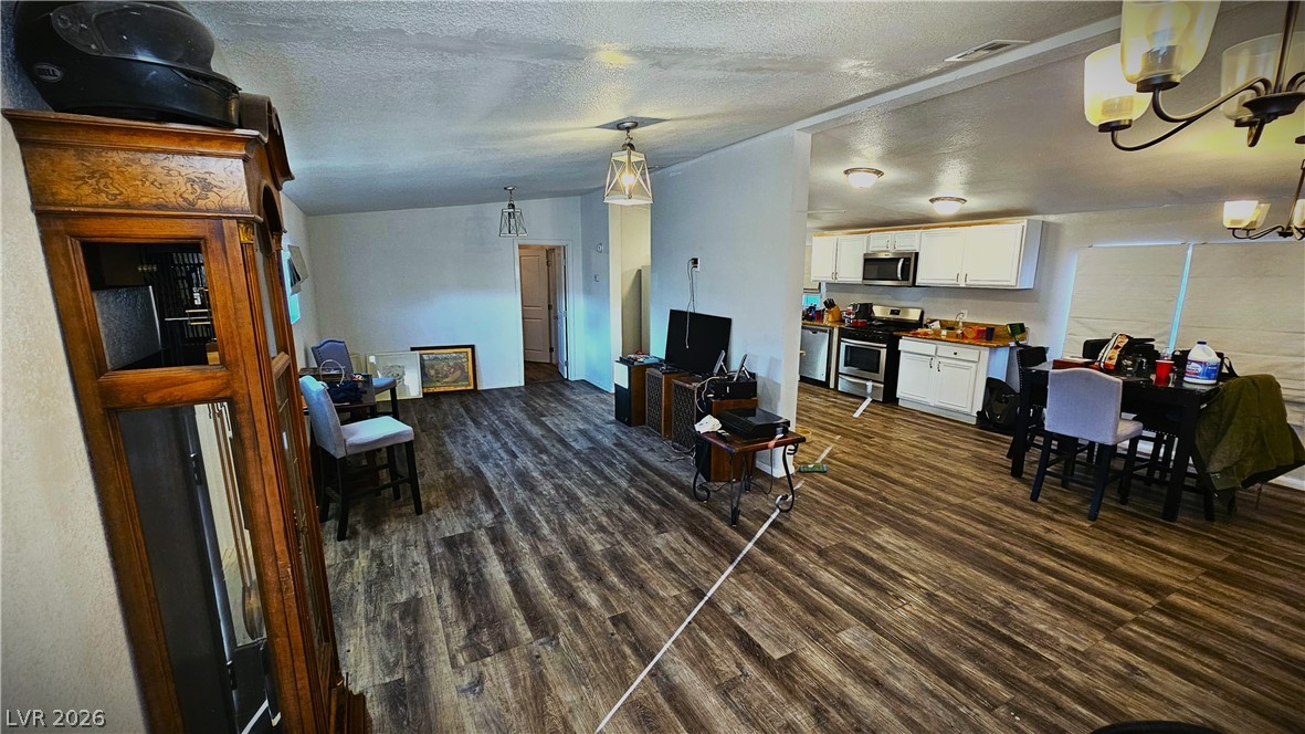 Photo 4 of 5998 Castlemont Avenue