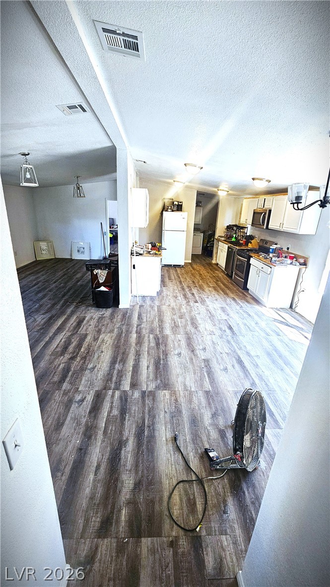 Photo 6 of 18, 5998 Castlemont Avenue