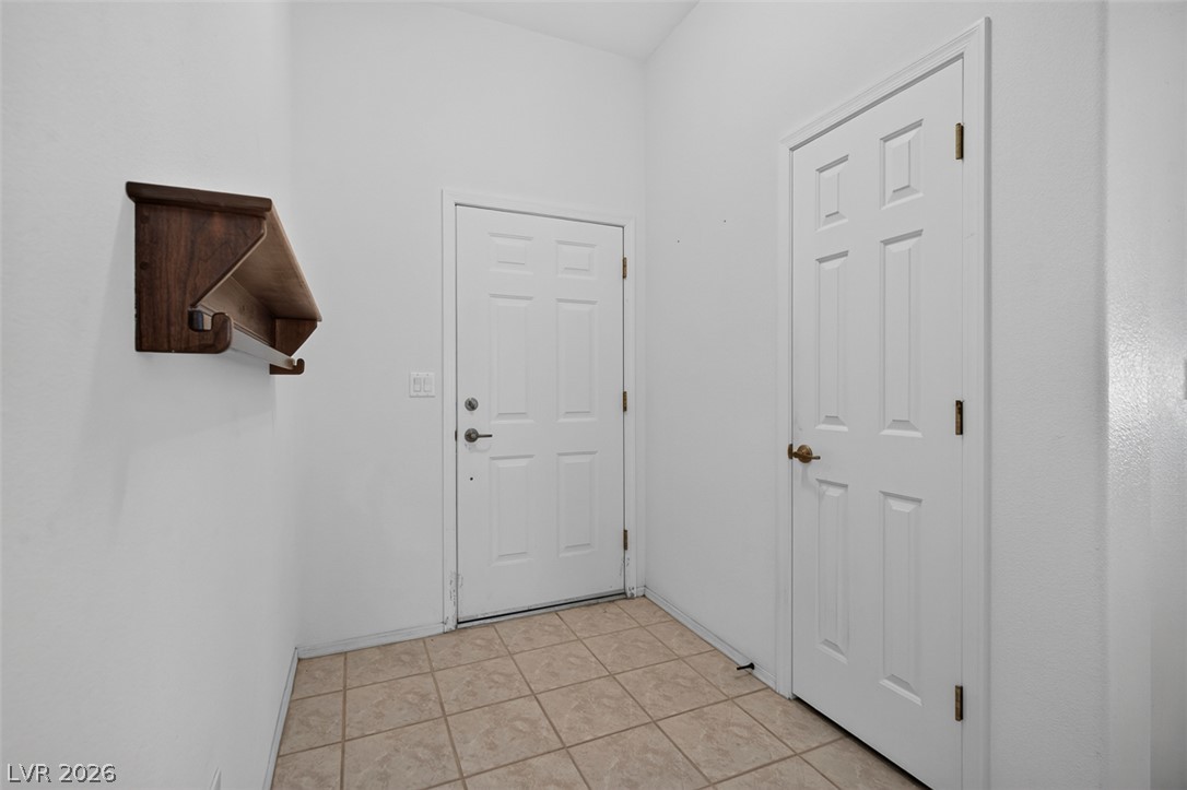 Photo 5 of 493 Dalgreen Place