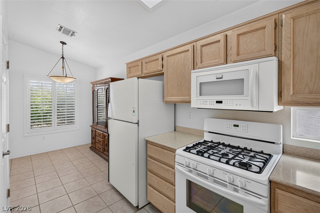 Photo 12 of 42, 493 Dalgreen Place