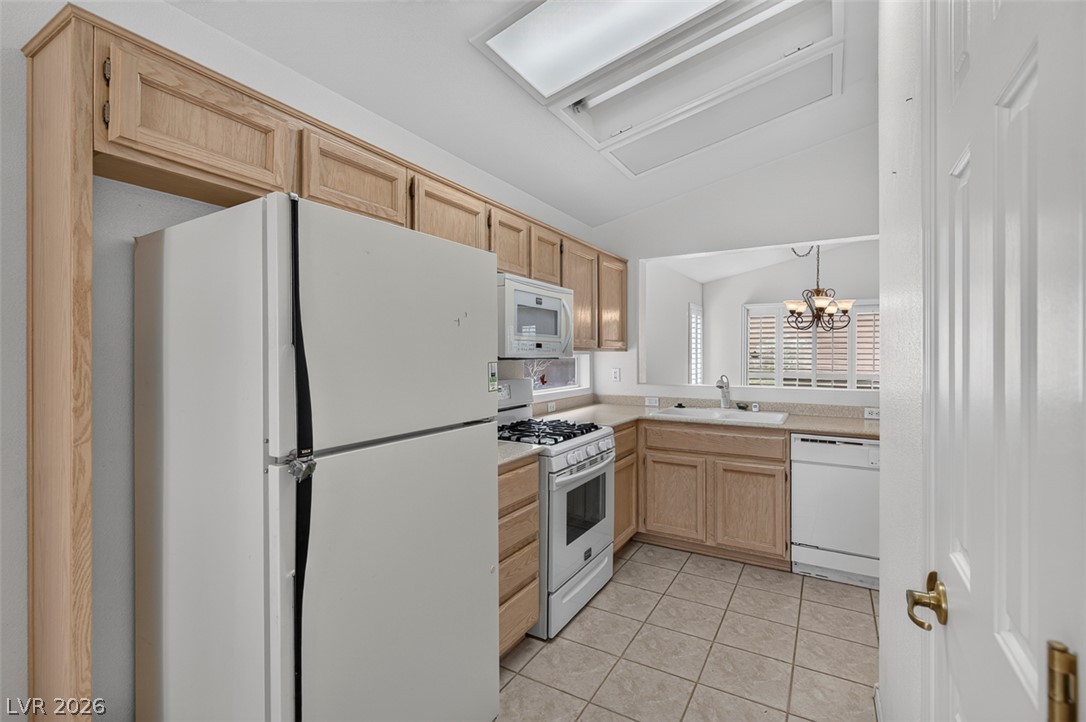 Photo 15 of 42, 493 Dalgreen Place
