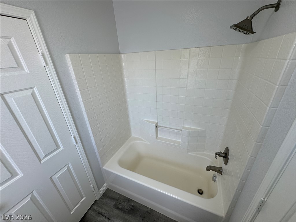 Photo 32 of 38, 950 Grand Cerritos Avenue