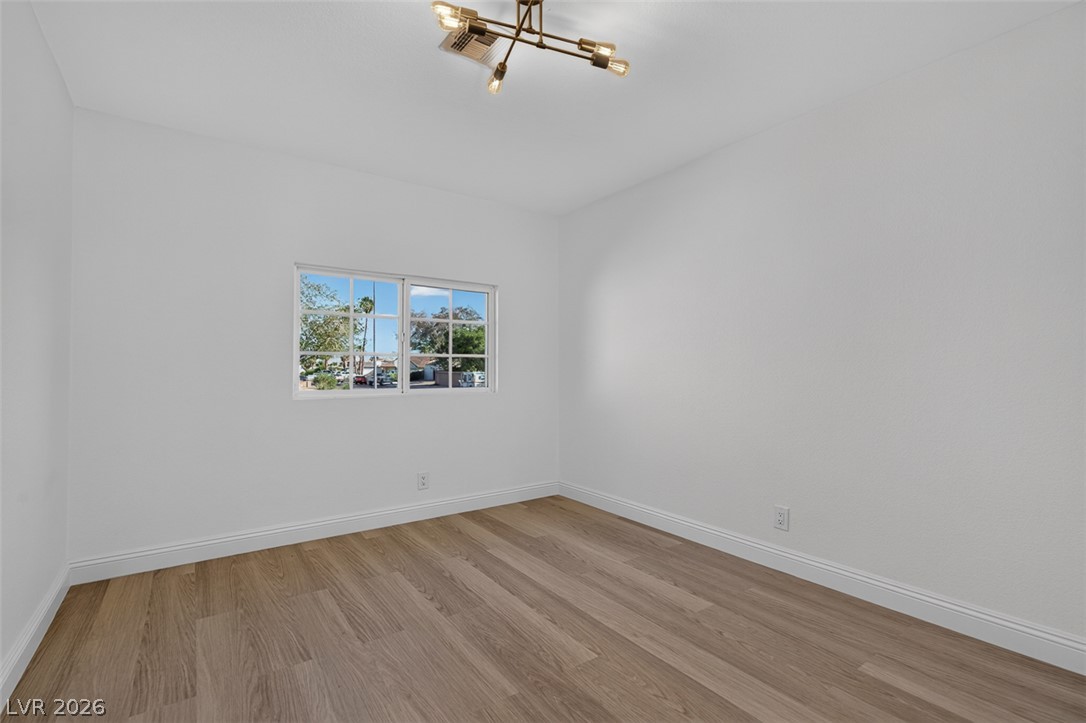 Photo 27 of 66, 3939 Meadowglen Drive
