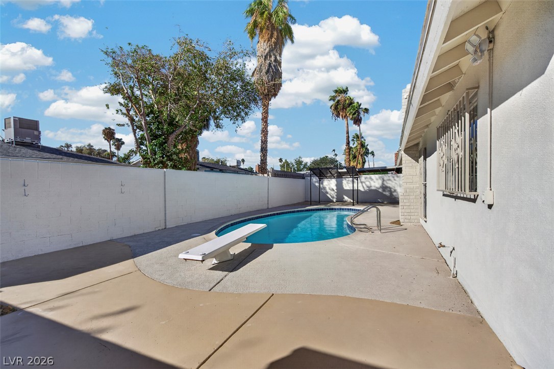 Photo 42 of 66, 3939 Meadowglen Drive