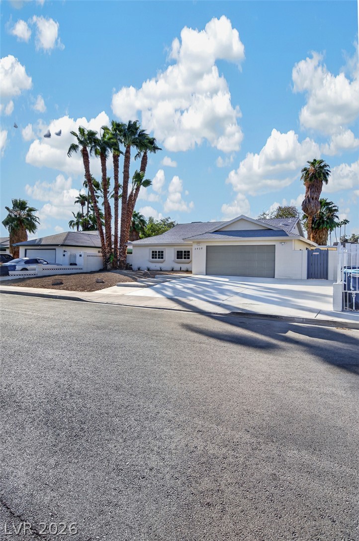 Photo 43 of 66, 3939 Meadowglen Drive