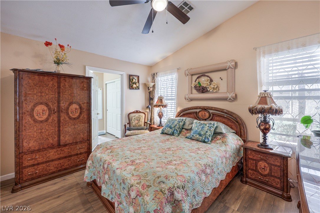 Photo 18 of 38, 9708 Devenish Avenue #101