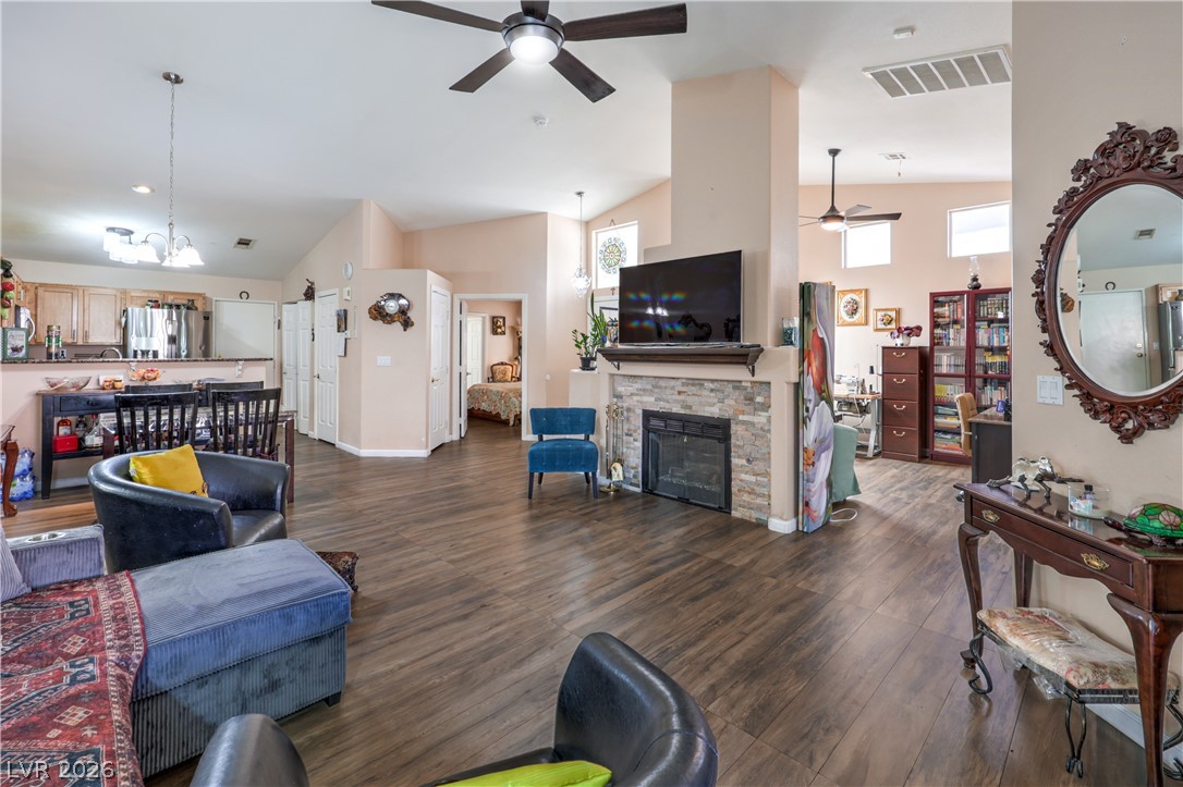 Photo 11 of 38, 9708 Devenish Avenue #101