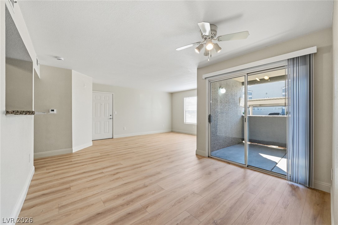 Photo 8 of 32, 5055 W Hacienda Avenue #1003
