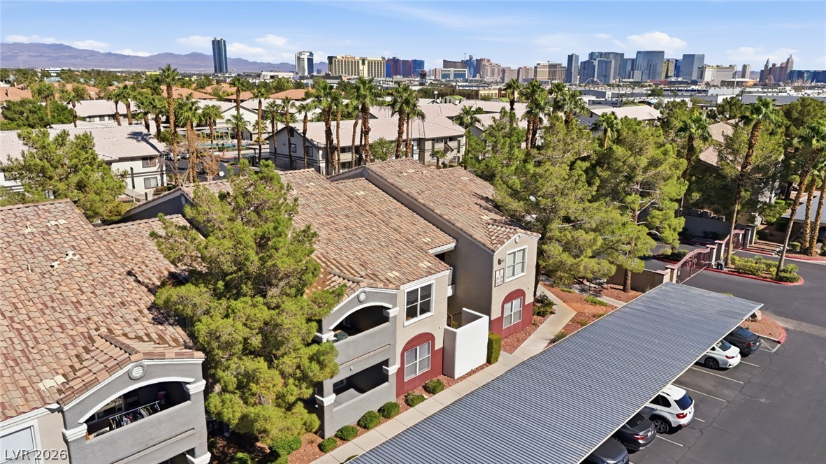 Photo 28 of 32, 5055 W Hacienda Avenue #1003