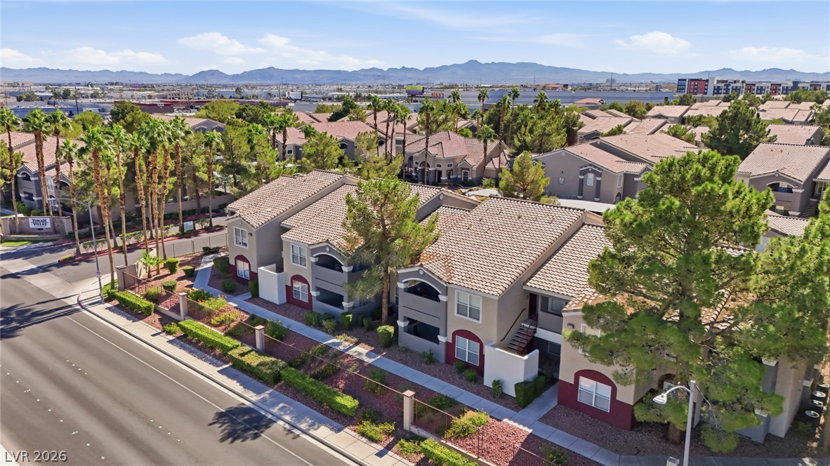 Photo 29 of 32, 5055 W Hacienda Avenue #1003