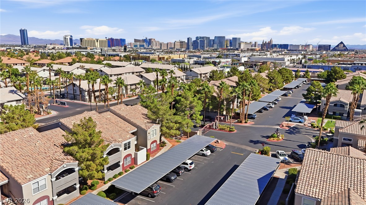 Photo 30 of 32, 5055 W Hacienda Avenue #1003