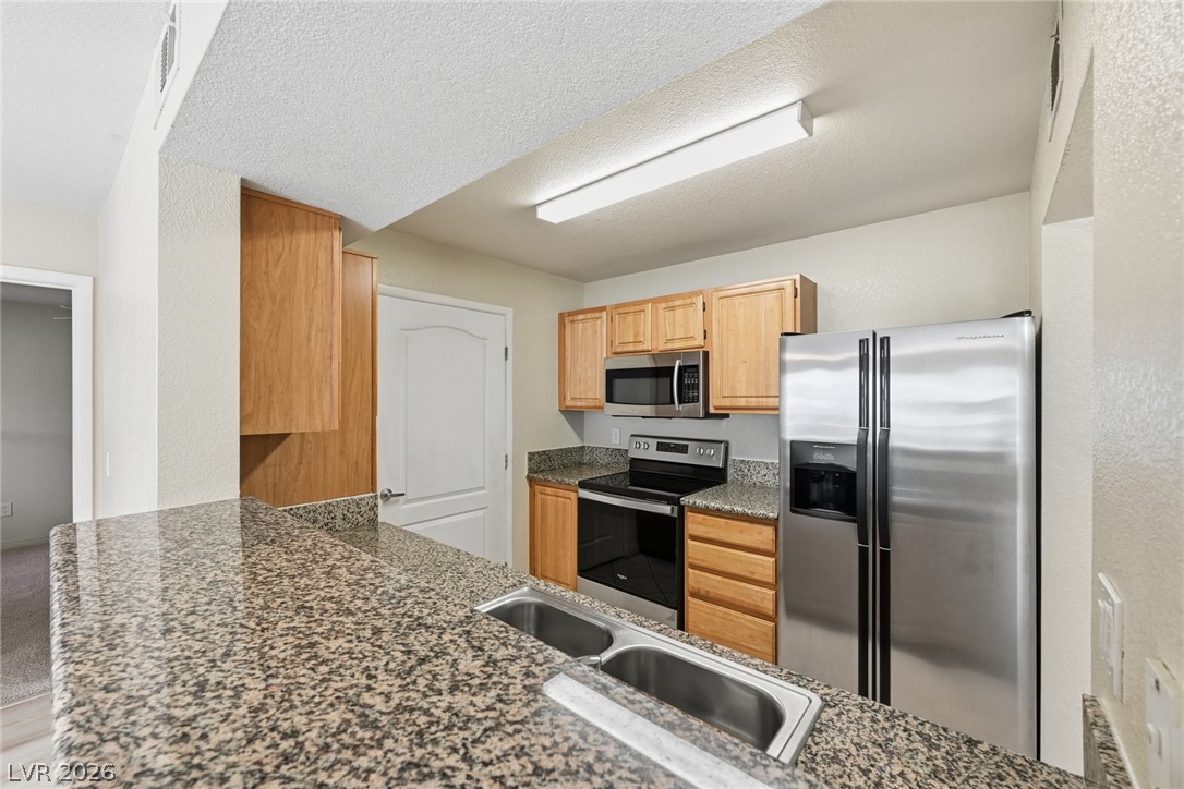 Photo 14 of 32, 5055 W Hacienda Avenue #1003