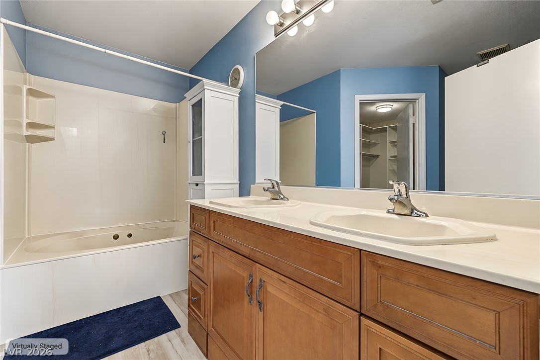 Photo 7 of 15, 5921 Mount Auburn Street