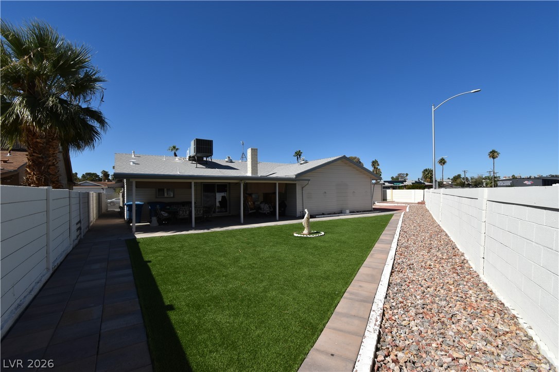 Photo 17 of 20, 3746 Casa Colorado Avenue