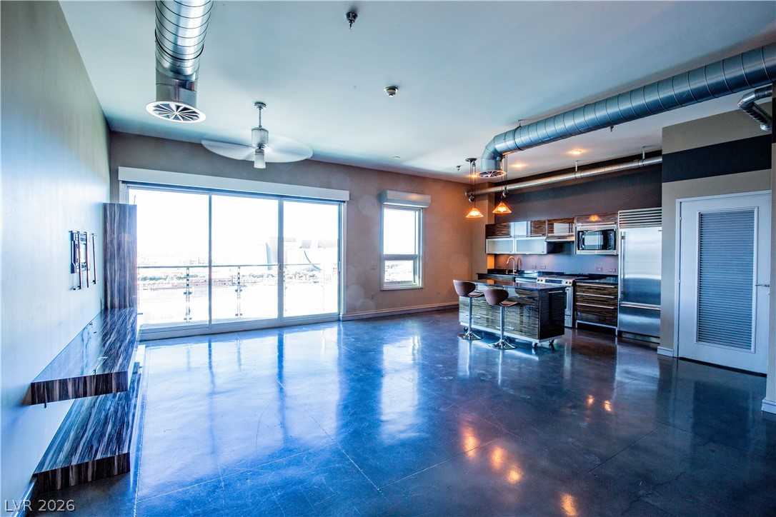 Photo 11 of 19, 200 Hoover Avenue #1401