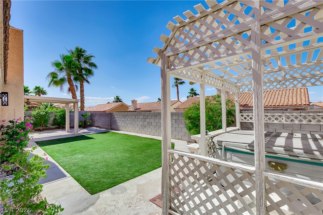 Photo 14 of 30, 2738 Briarcliff Avenue