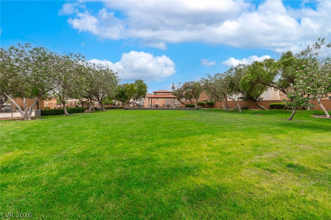 Photo 4 of 9052 Tailor Made Avenue