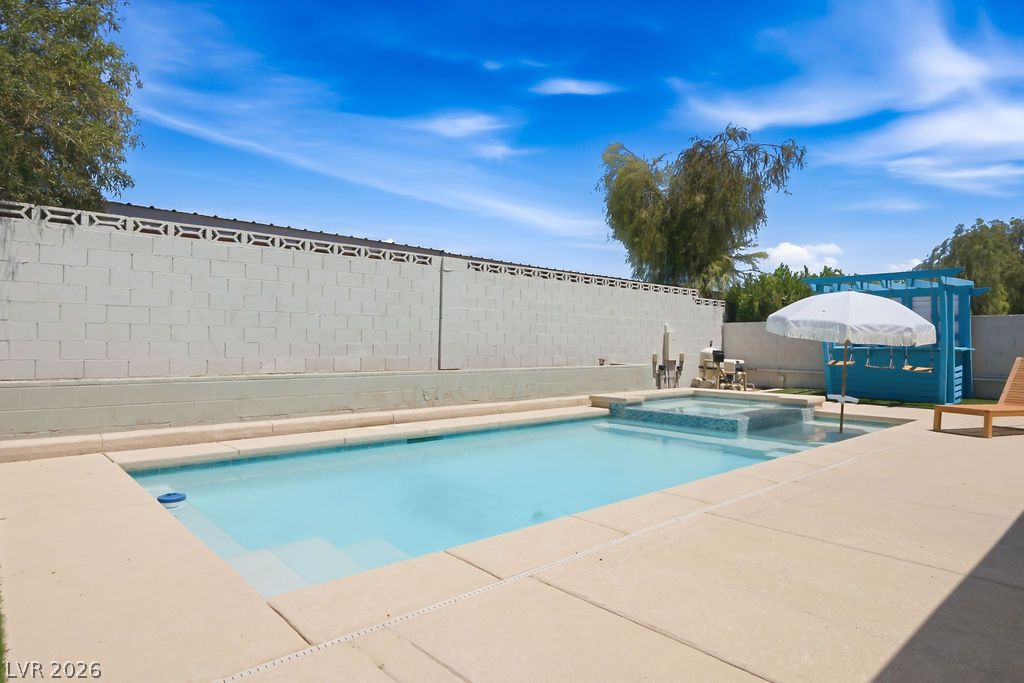 Photo 33 of 57, 3700 Briarglen Lane