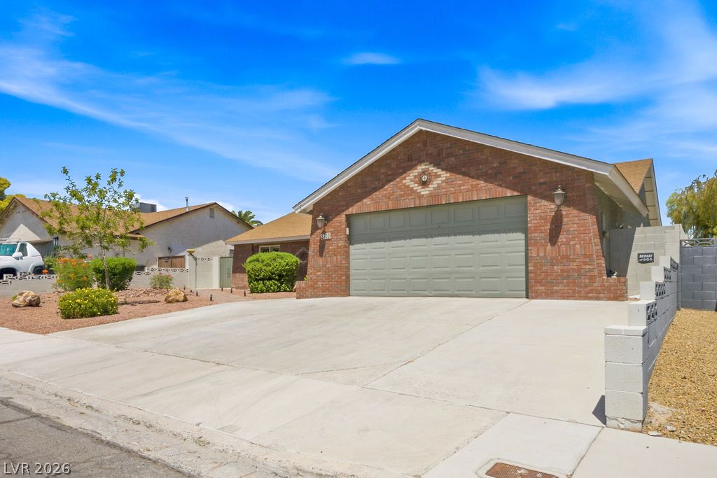 Photo 41 of 57, 3700 Briarglen Lane