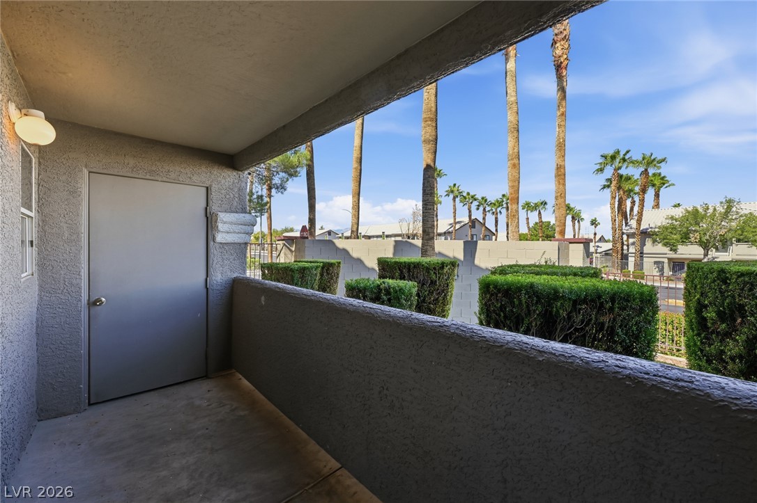 Photo 15 of 32, 5055 W Hacienda Avenue #1220