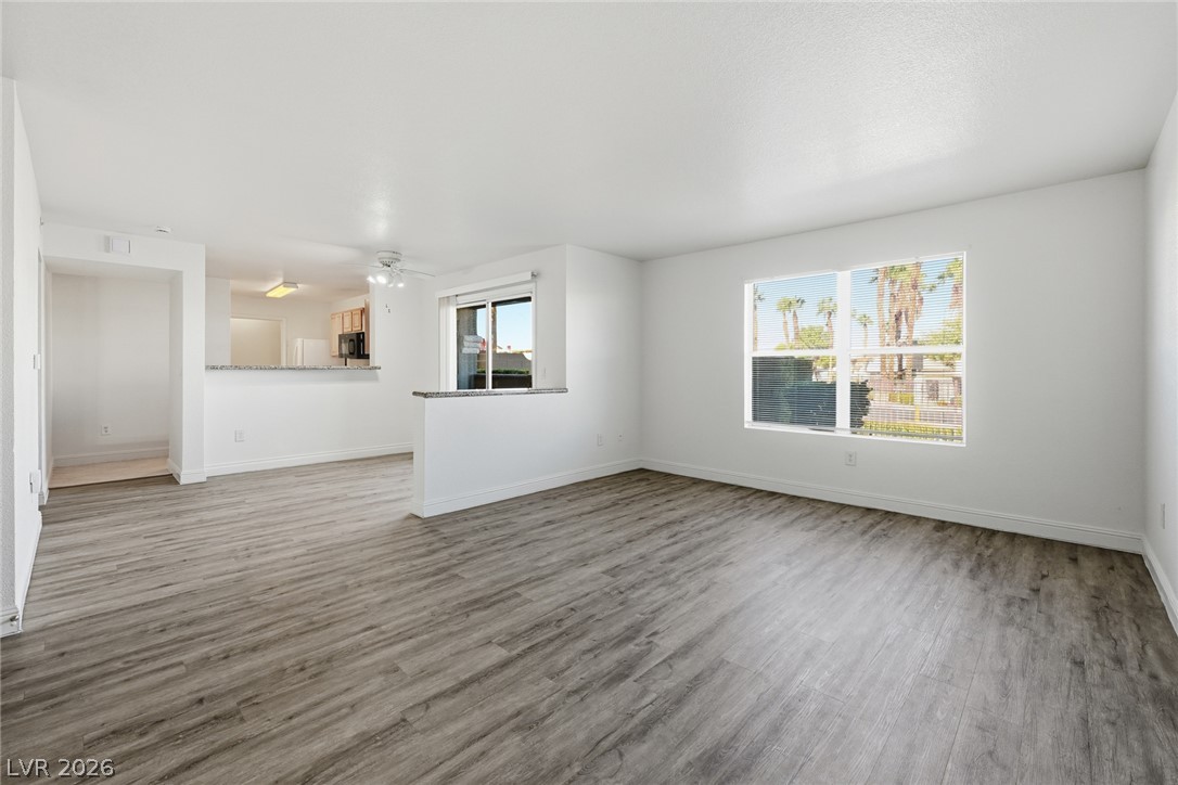 Photo 8 of 32, 5055 W Hacienda Avenue #1220
