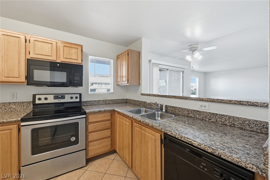 Photo 10 of 32, 5055 W Hacienda Avenue #1220