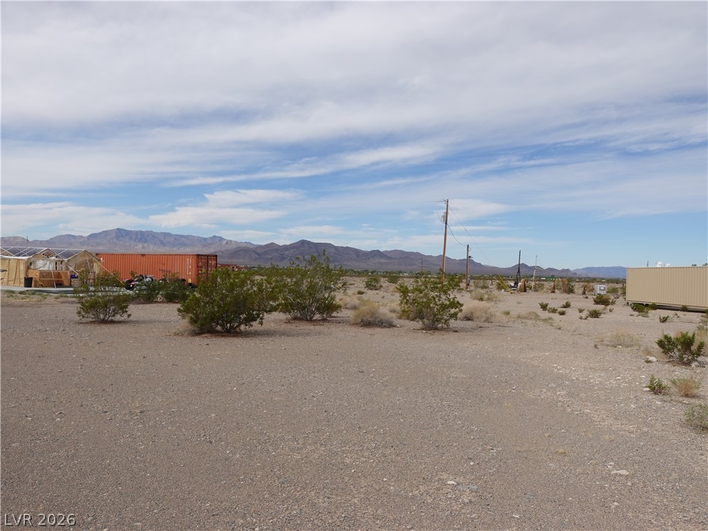 Photo 9 of 17, 680 Gypsum Avenue