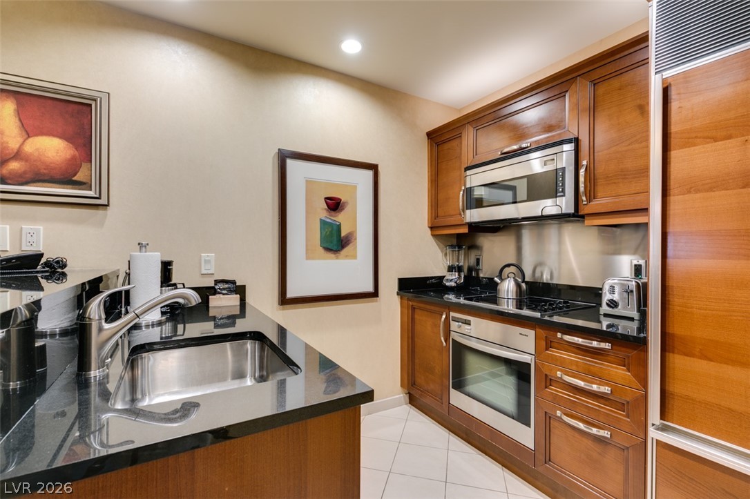 Photo 24 of 45, 135 E HARMON Avenue #2402