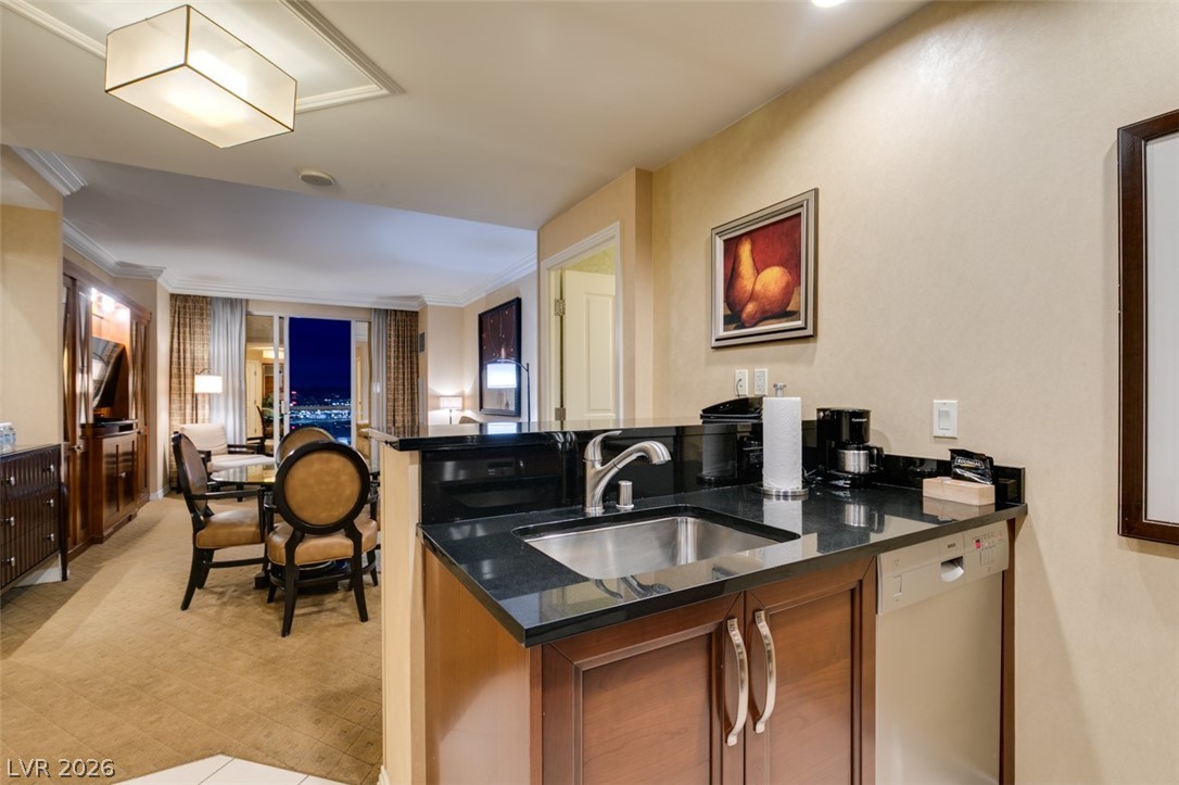 Photo 26 of 45, 135 E HARMON Avenue #2402