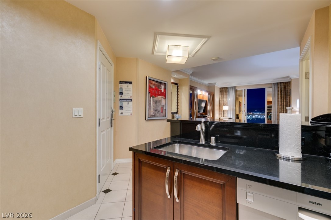 Photo 27 of 45, 135 E HARMON Avenue #2402