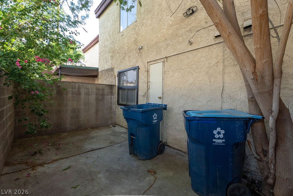 Photo 18 of 37, 3945 Visby Lane