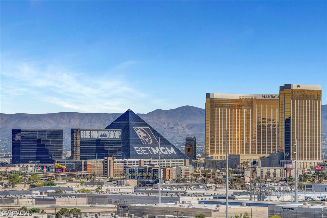 Photo 22 of 27, 4381 W Flamingo Road #1206