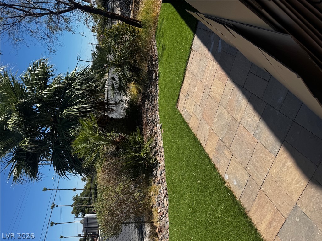 Photo 2 of 1925 N Bruce Street