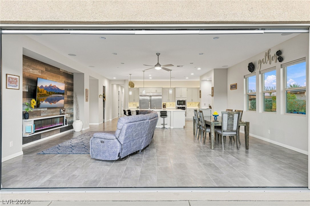 Photo 19 of 76, 6125 Pebble Glen Court