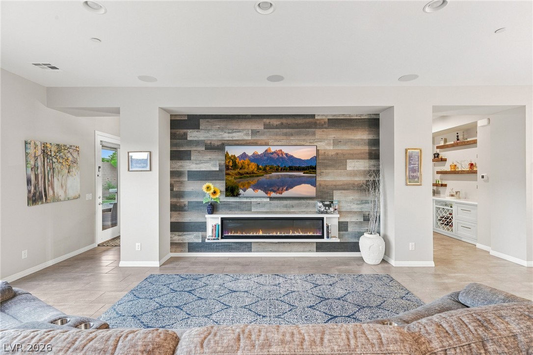 Photo 18 of 76, 6125 Pebble Glen Court